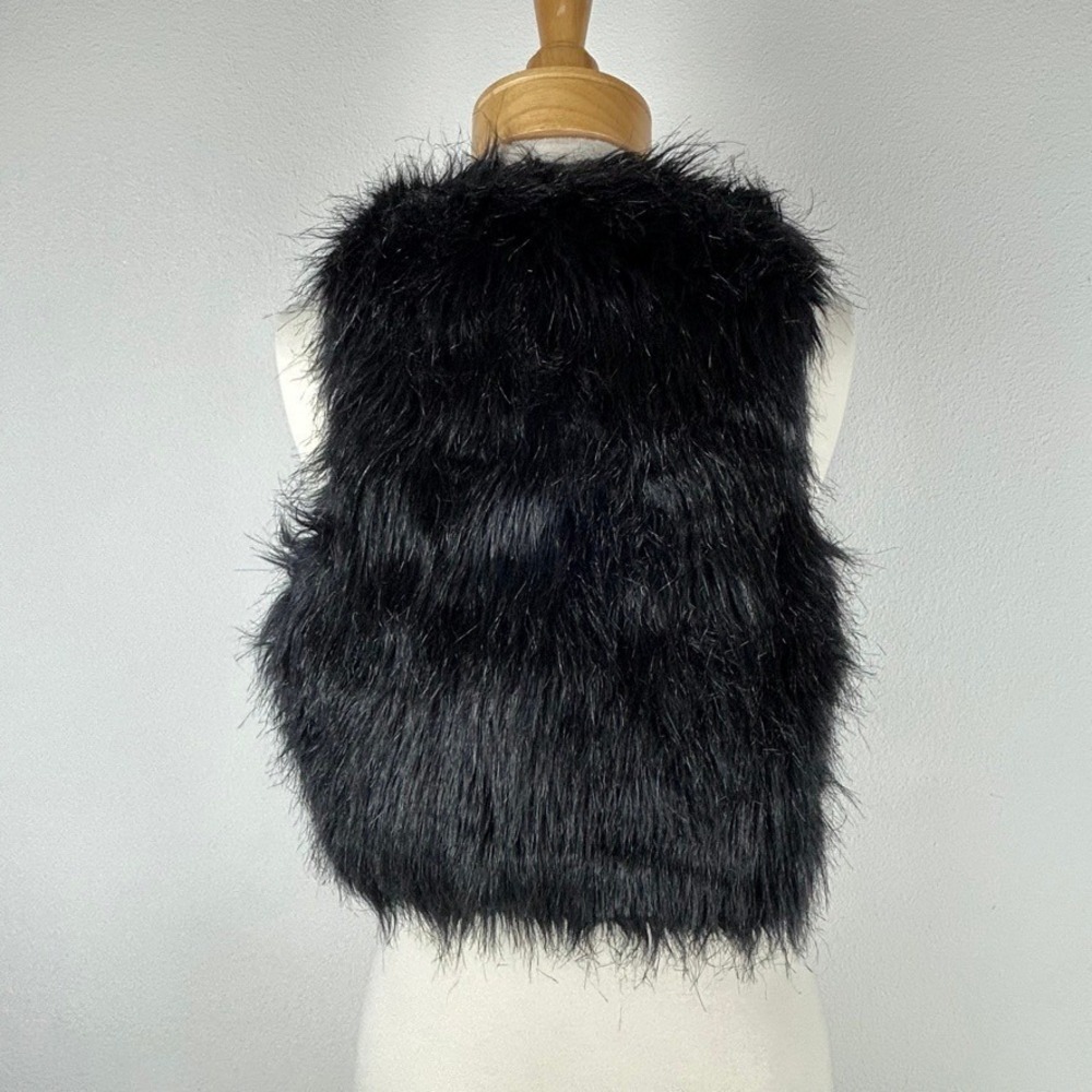 Black Faux Fur Vest Sleeveless Medium/Large Black Cat Large ML Fuzzy Outerwear - Picture 5 of 9